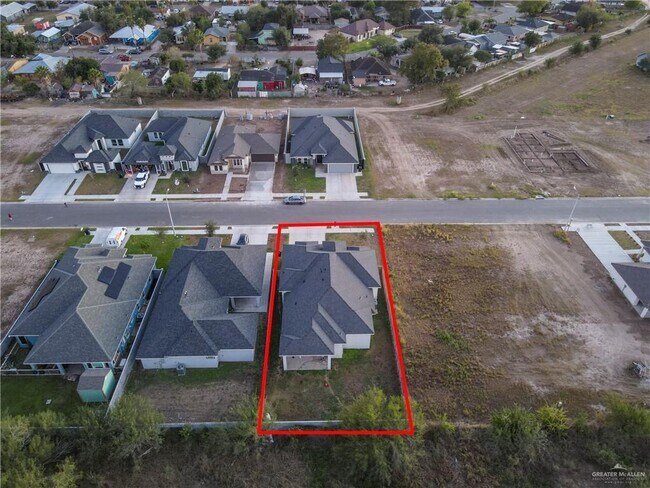 Building Photo - 25 La Pointe Ave