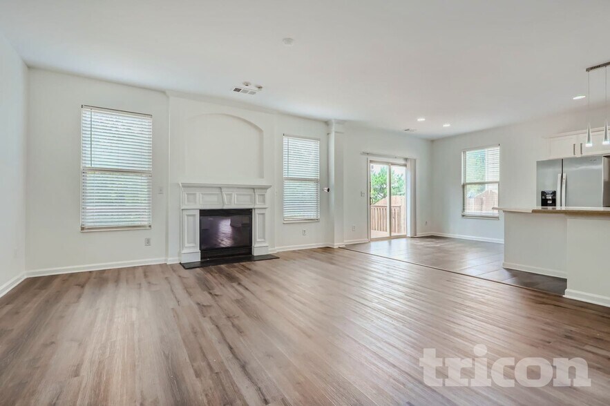 Building Photo - 5732 Barrington Run