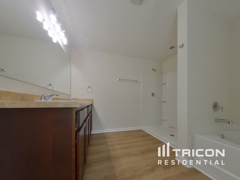 Building Photo - 236 Arbor Creek Dr