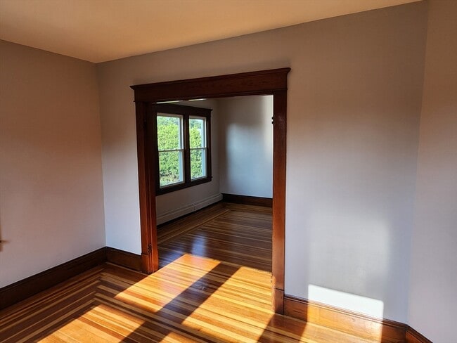 Building Photo - 43 Wildermere St