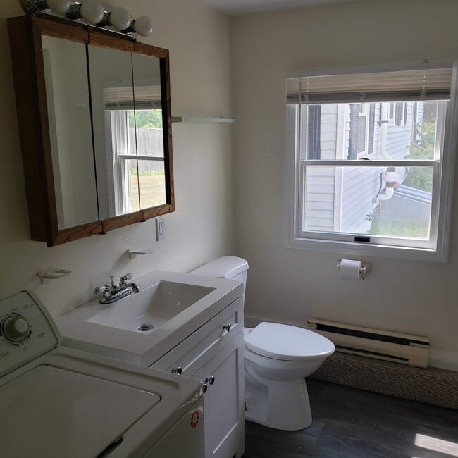 Building Photo - 49 Pine Hill Rd