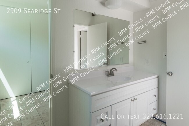 Building Photo - 2909 Searidge St