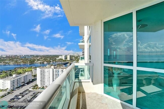 Building Photo - 101 S Fort Lauderdale Beach Blvd