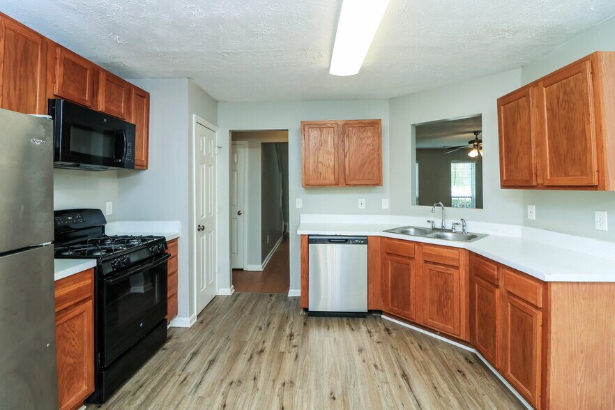 Building Photo - 1347 Ambercrest Way