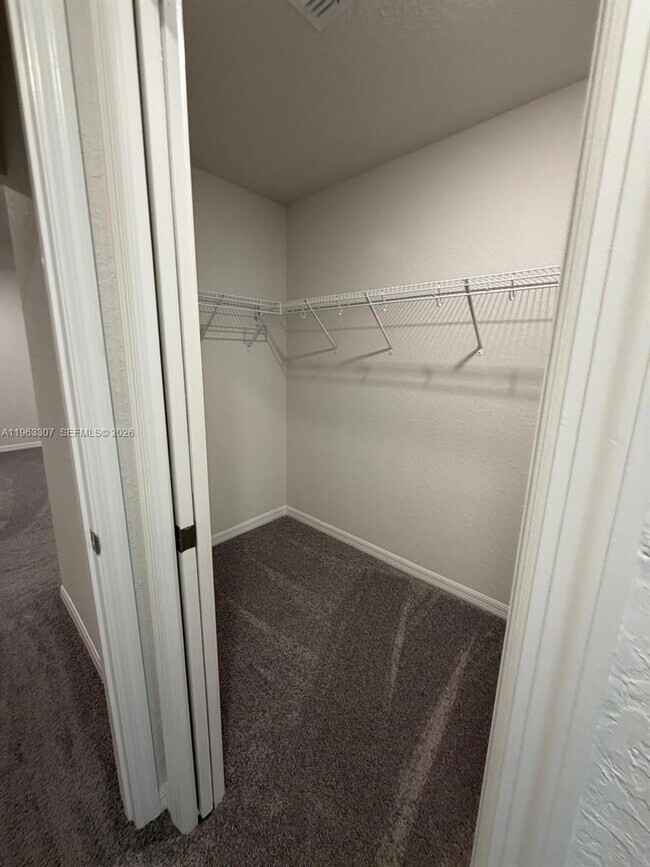 Building Photo - 415 Crossings Ave