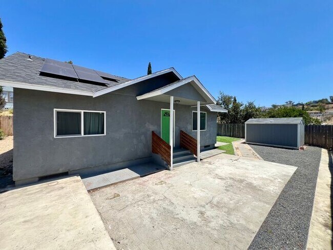 Building Photo - Charming 3BR Home with Private Patio & Spacious Yards in San Diego