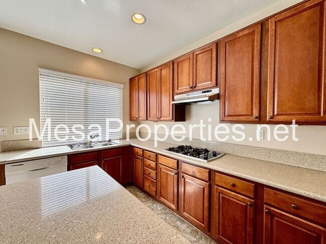 Building Photo - 13535 Silversand St