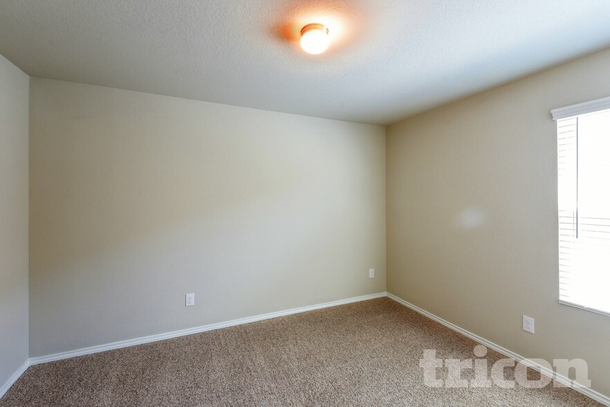 Building Photo - 9706 Marbach Hl