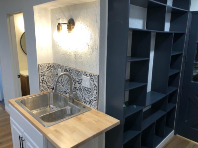 Building Photo - 1484 Ahart St