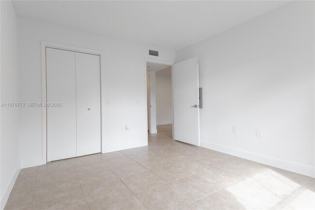 Building Photo - 10391 SW 150th Ct