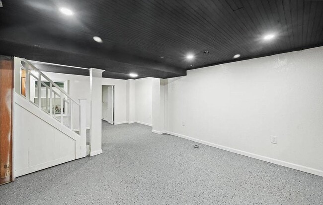 Building Photo - 5680 N 34th St