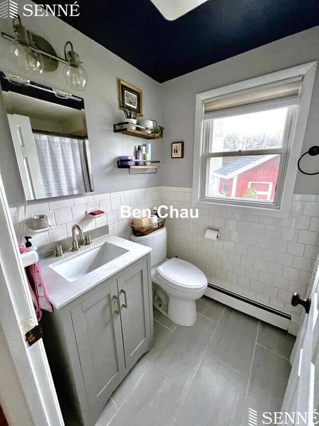 Building Photo - 174 Seminole Ave