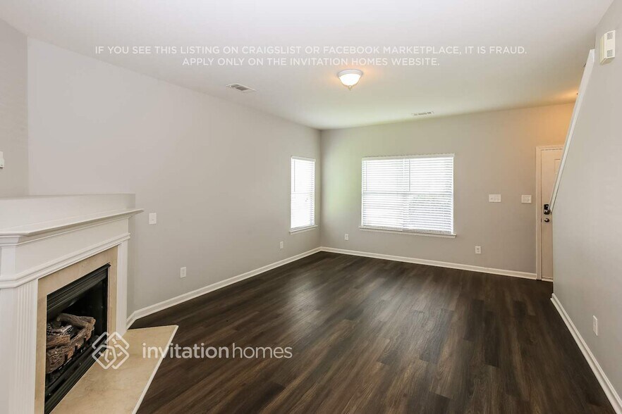 Building Photo - 717 Perth Dr