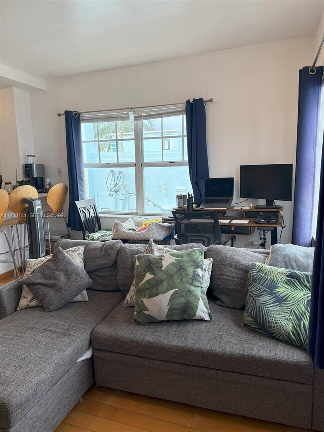 Building Photo - 1255 Pennsylvania Ave