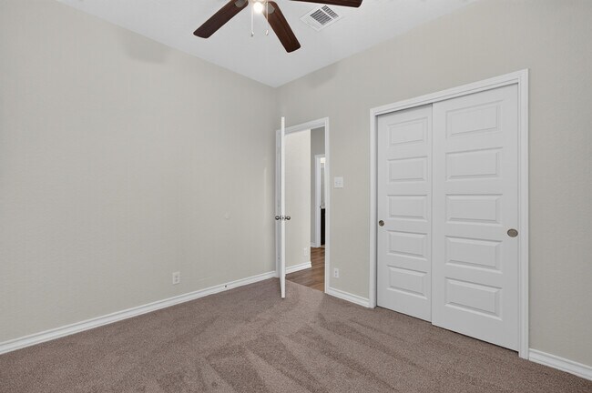Building Photo - 118 Chisel Pt