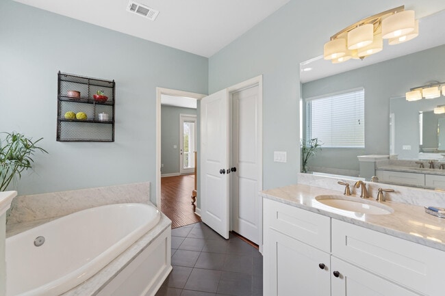 Building Photo - 4555 Grand Key Loop W