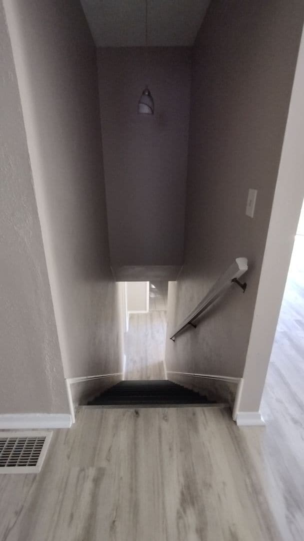 Building Photo - 4015 Apache Cir