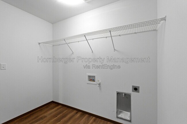 Building Photo - 10326 W Salmonberry