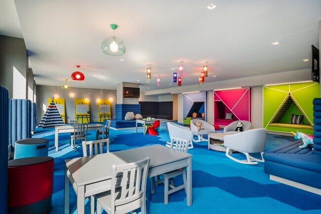 Building Photo - 9 Ave at Port Imperial