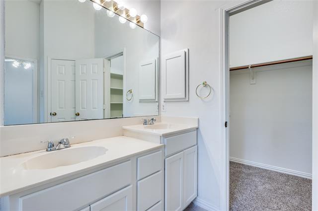 Building Photo - 8457 Grand Canyon Dr