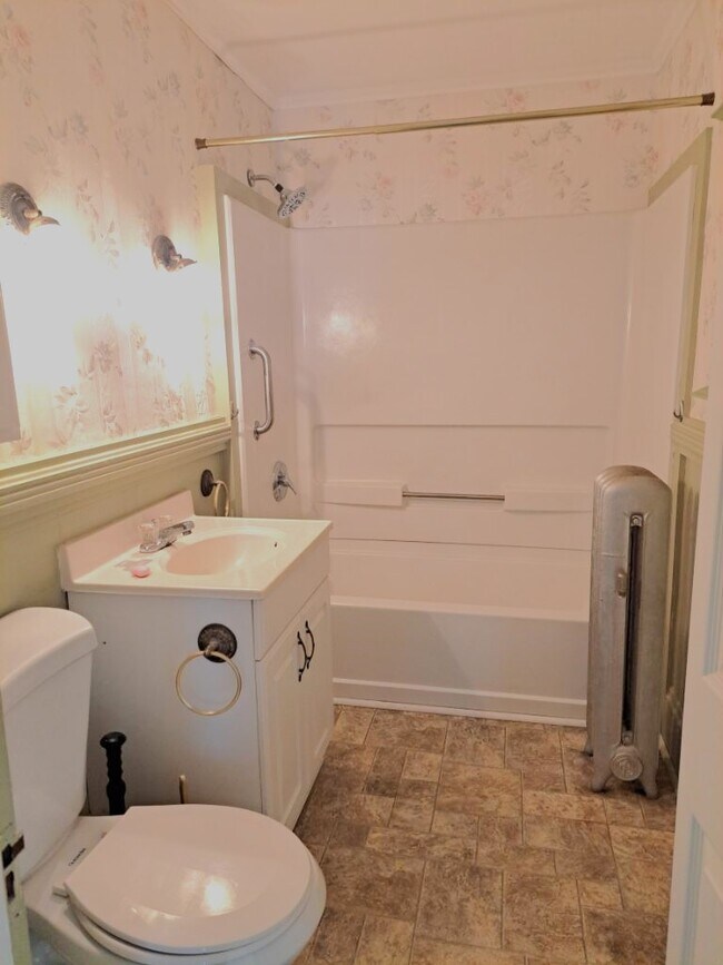bath - 127 Malvern Rd