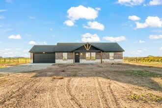 Building Photo - Country Living In Roosevelt ISD!