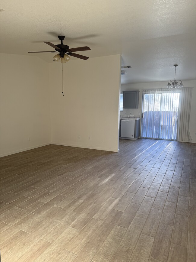 Building Photo - 263 Bothun Rd