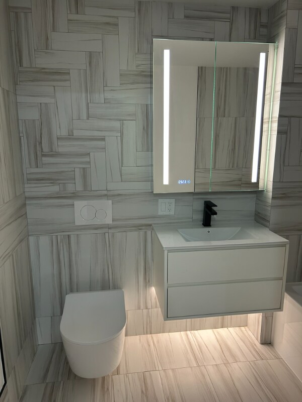 Building Photo - 428 E 9th St