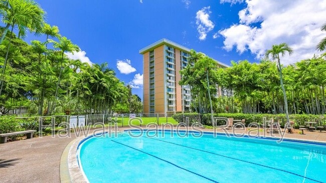 Building Photo - 1511 Nuuanu Ave