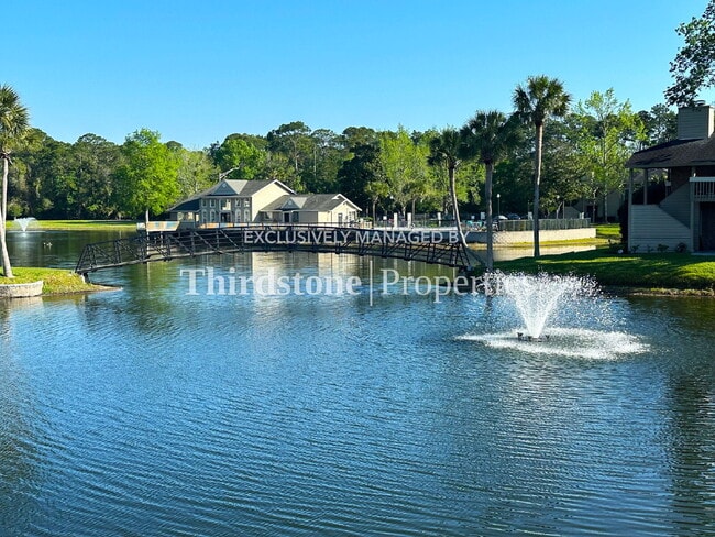 Building Photo - 10200 Belle Rive Blvd