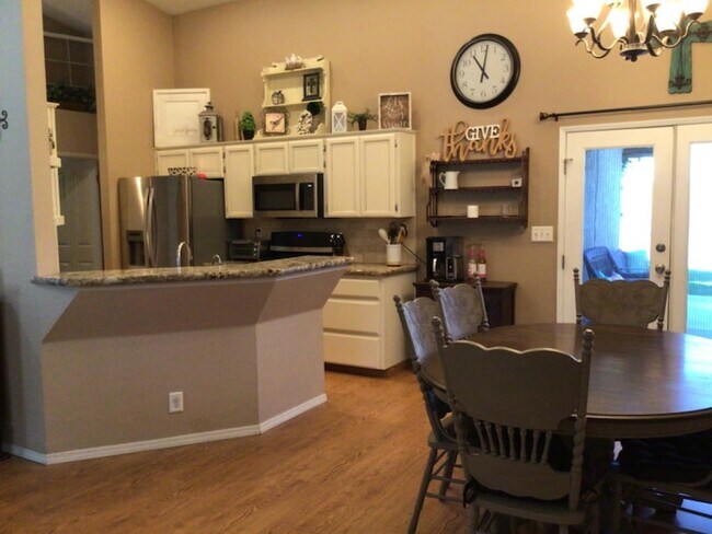 Building Photo - 1555 Morgan Dr