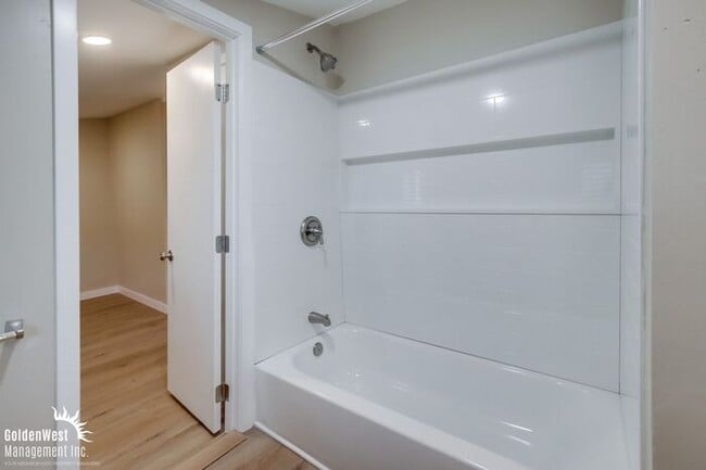 Building Photo - Remodeled 4Bdm 2Ba Home Situated in the Swan Canyon Neighborhood of City Heights