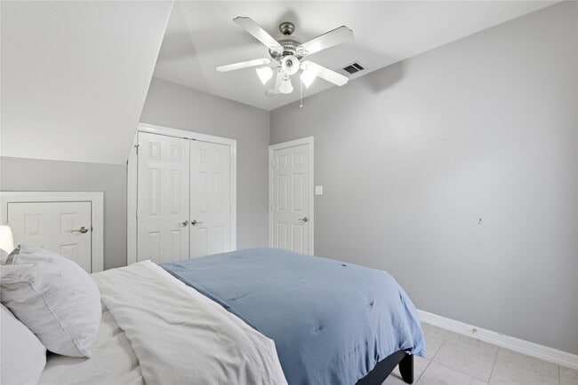 Building Photo - 7932 Stoneyway Dr