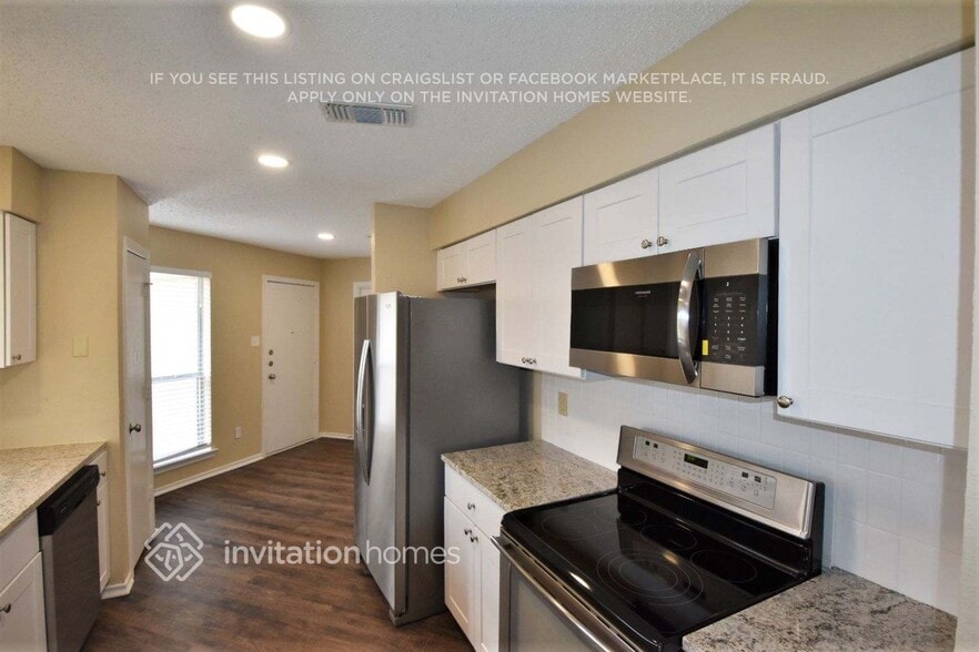 Building Photo - 8465 Willow Creek Dr