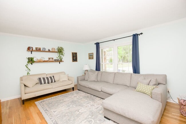 Building Photo - Spacious 3 Bedroom Home in Fayetteville, N...