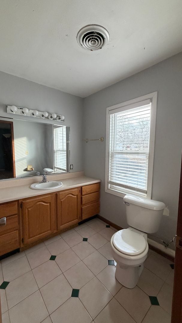 Building Photo - Adorable Rural Home in Rochester School District!