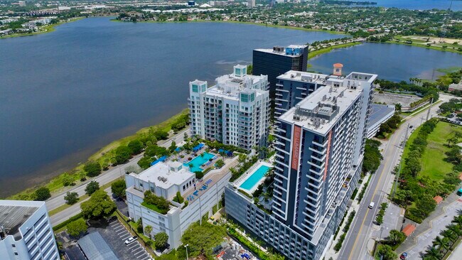 Building Photo - 300 S Australian Ave