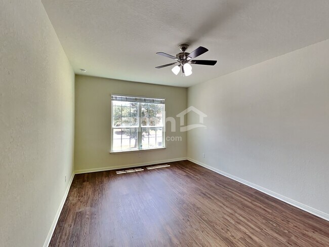 Building Photo - 7931 Bluewater Cove