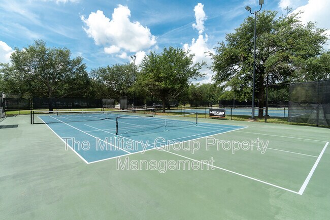 Building Photo - 710 Crystal Way