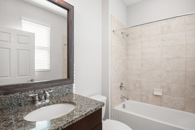 Building Photo - BEUATIFUL Home For Rent in South Cove!