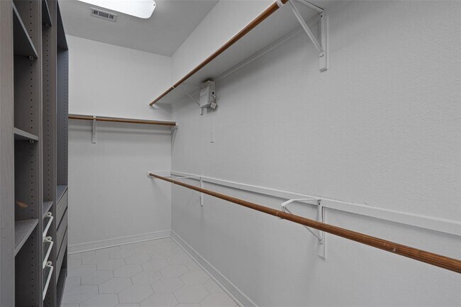 Building Photo - 12105 Portobella Dr