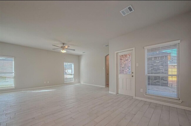 Building Photo - 22807 Ephesus Ave