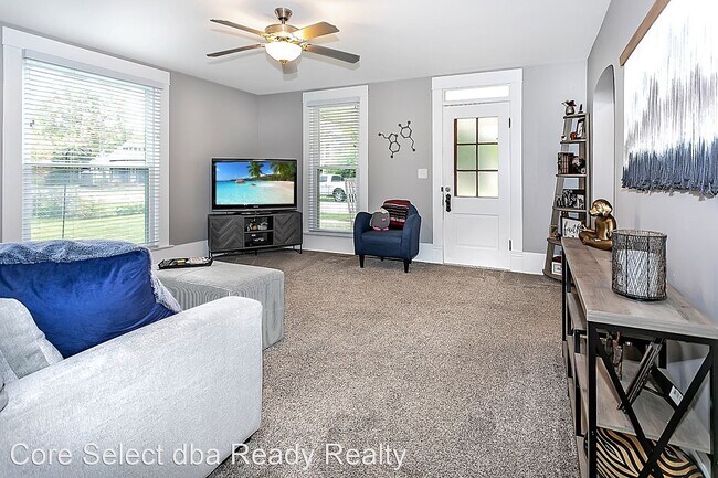 Building Photo - 3 br, 2 bath House - 349 S Chillicothe St