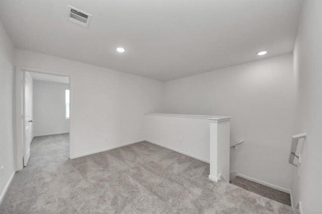 Building Photo - 10304 Florance Spring Dr