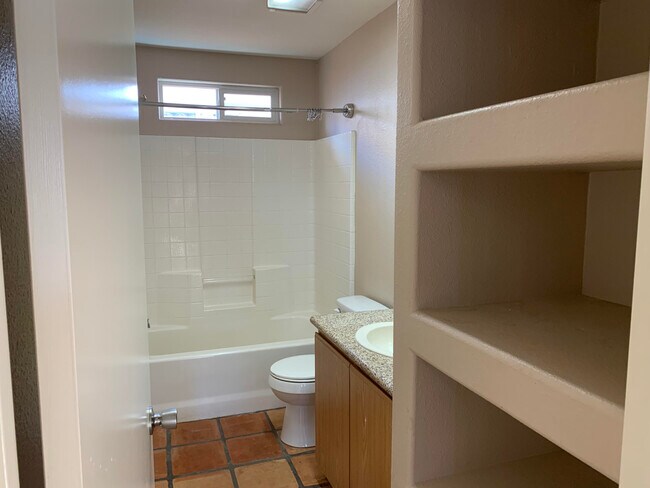 Building Photo - 53385 Avenida Rubio