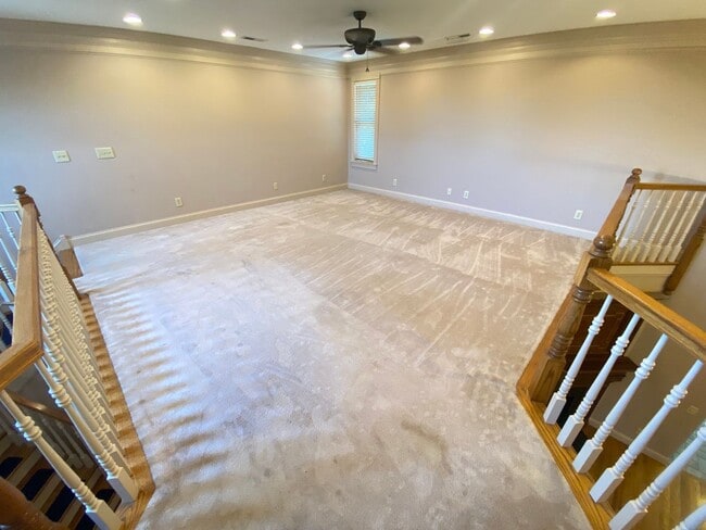 Building Photo - Beautiful home in Fairways subdivision off Coles Ferry Pk.