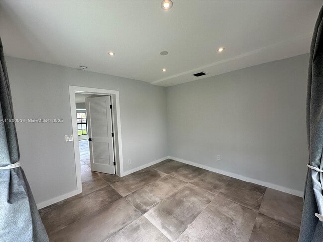 Building Photo - 1436 SW 76th Ct