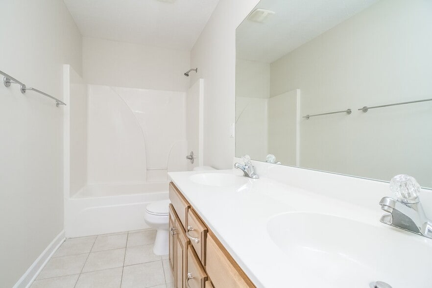 Building Photo - 3306 Hamberton Cir