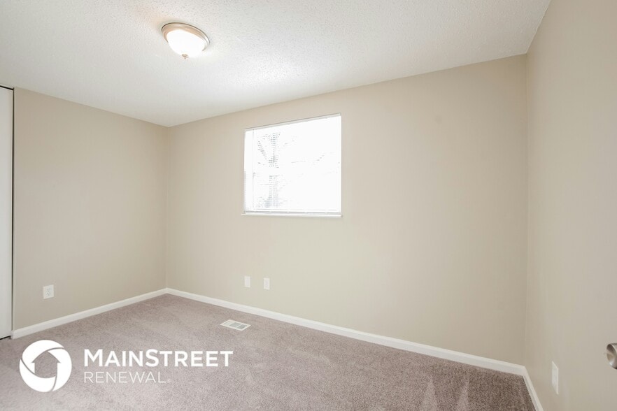 Building Photo - 8109 Beechwood Terrace