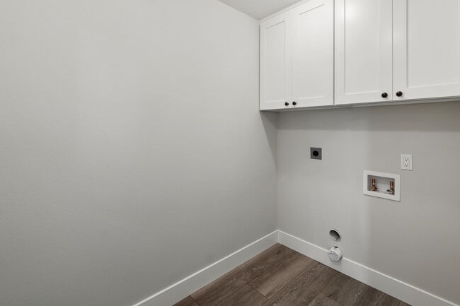 Building Photo - BRAND NEW HOME